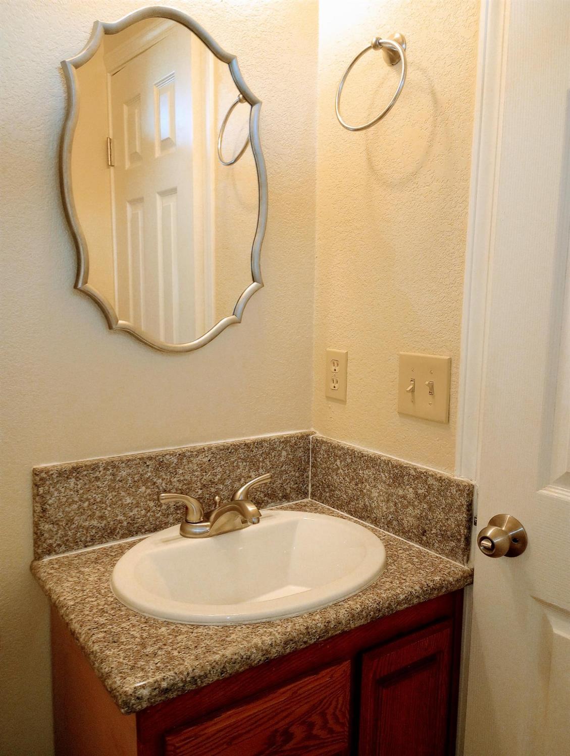 Detail Gallery Image 22 of 31 For 215 Jennie St, Modesto,  CA 95354 - 2 Beds | 2 Baths