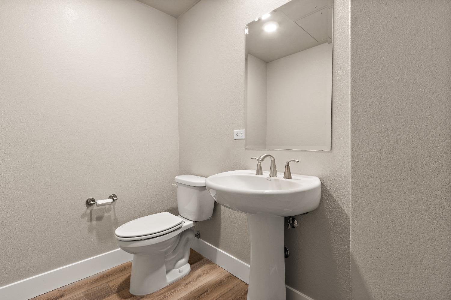 Detail Gallery Image 39 of 58 For 1661 Sring #444,  Davis,  CA 95616 - 3 Beds | 2/1 Baths