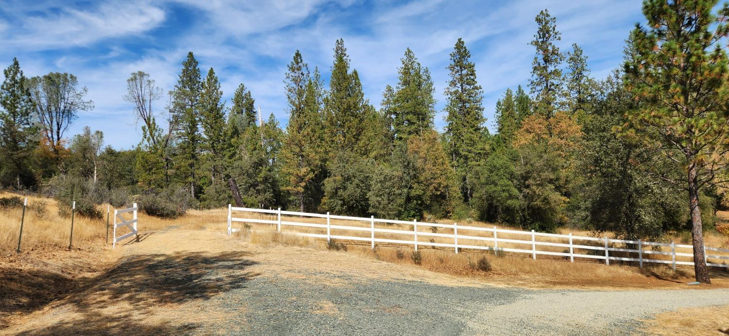 Detail Gallery Image 31 of 44 For 13881 Windwhistle Way, Grass Valley,  CA 95949 - 2 Beds | 2 Baths