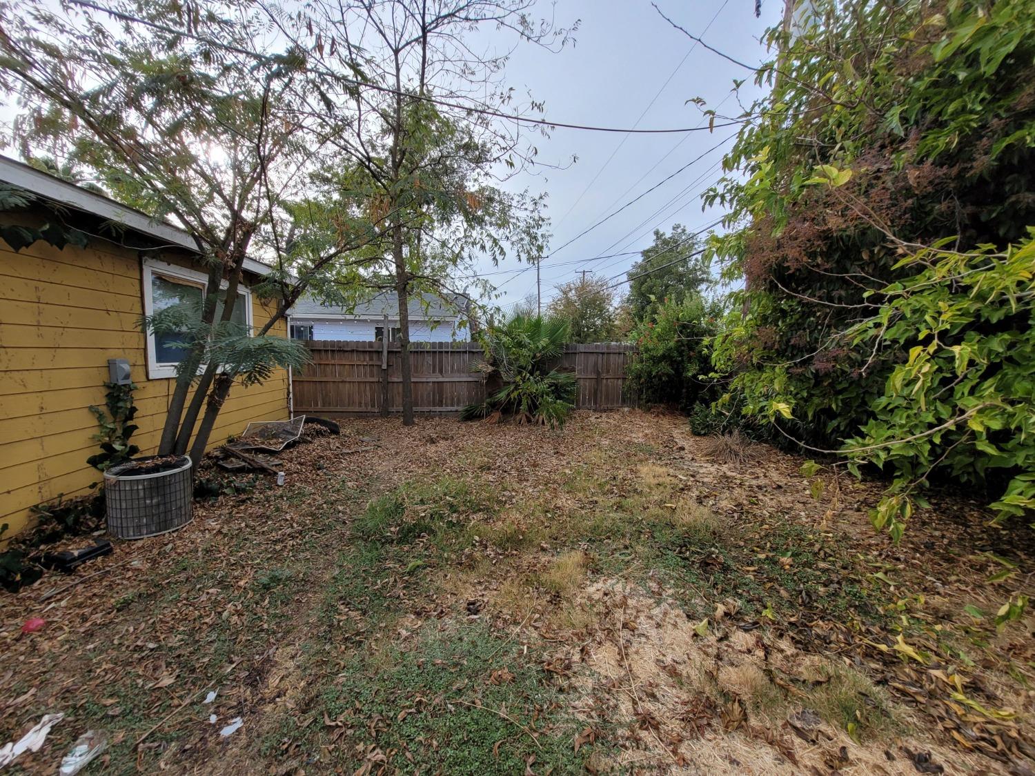 Detail Gallery Image 16 of 17 For 7417 Flores Way, Sacramento,  CA 95822 - 3 Beds | 2 Baths