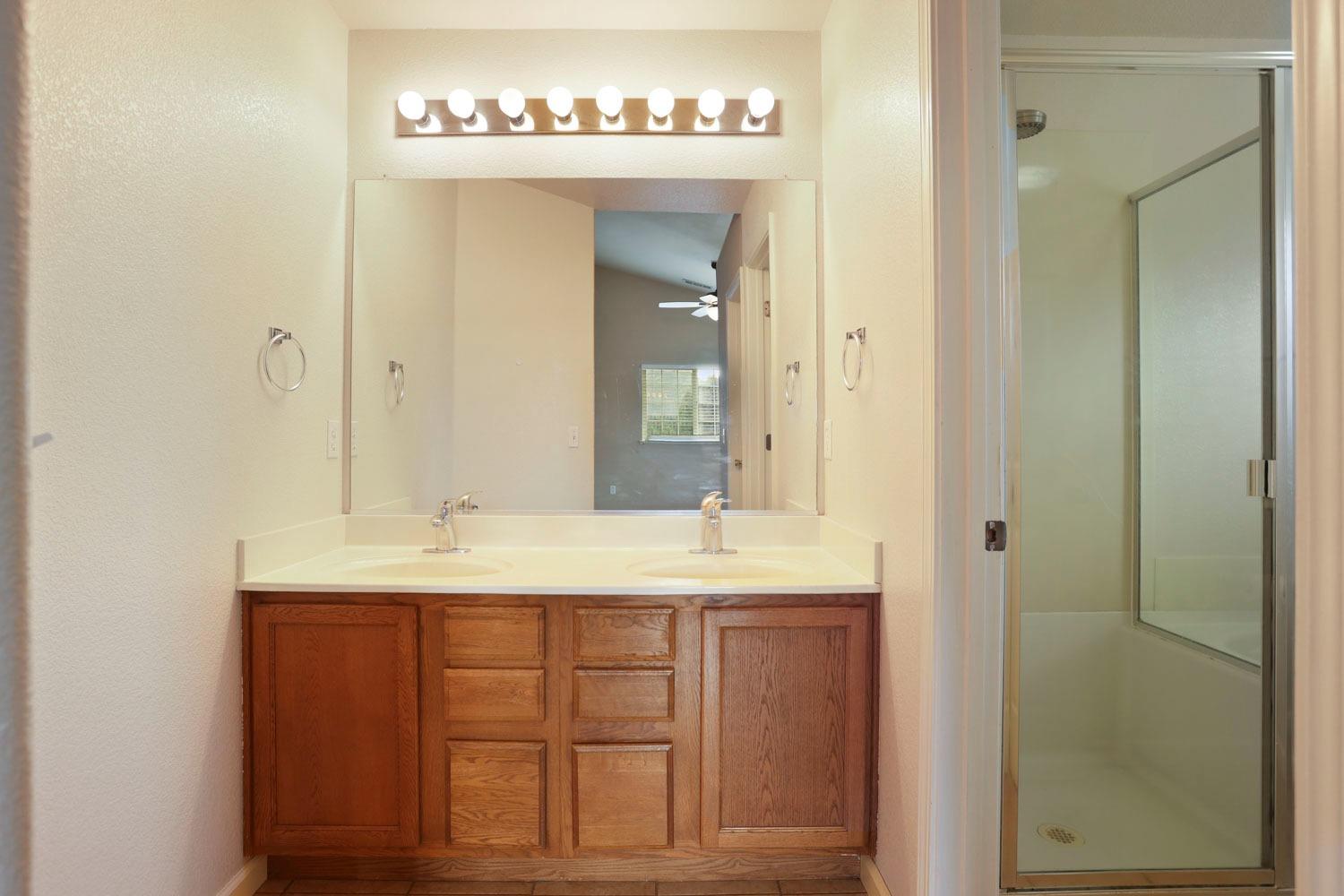 Detail Gallery Image 20 of 39 For 2850 Deborah Ln, Stockton,  CA 95206 - 3 Beds | 2 Baths