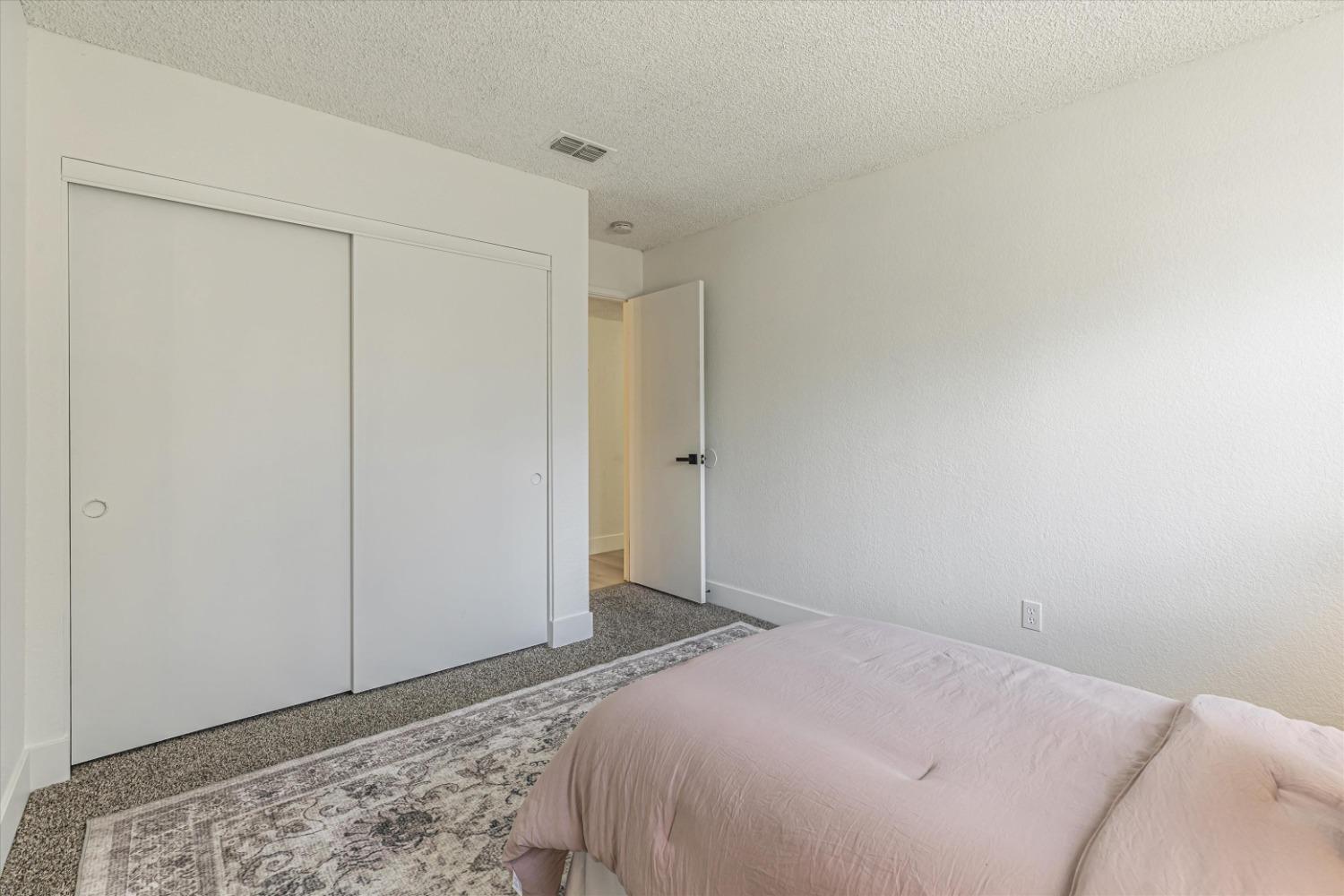 Detail Gallery Image 23 of 39 For 8498 Sunblaze Way, Sacramento,  CA 95823 - 3 Beds | 2 Baths