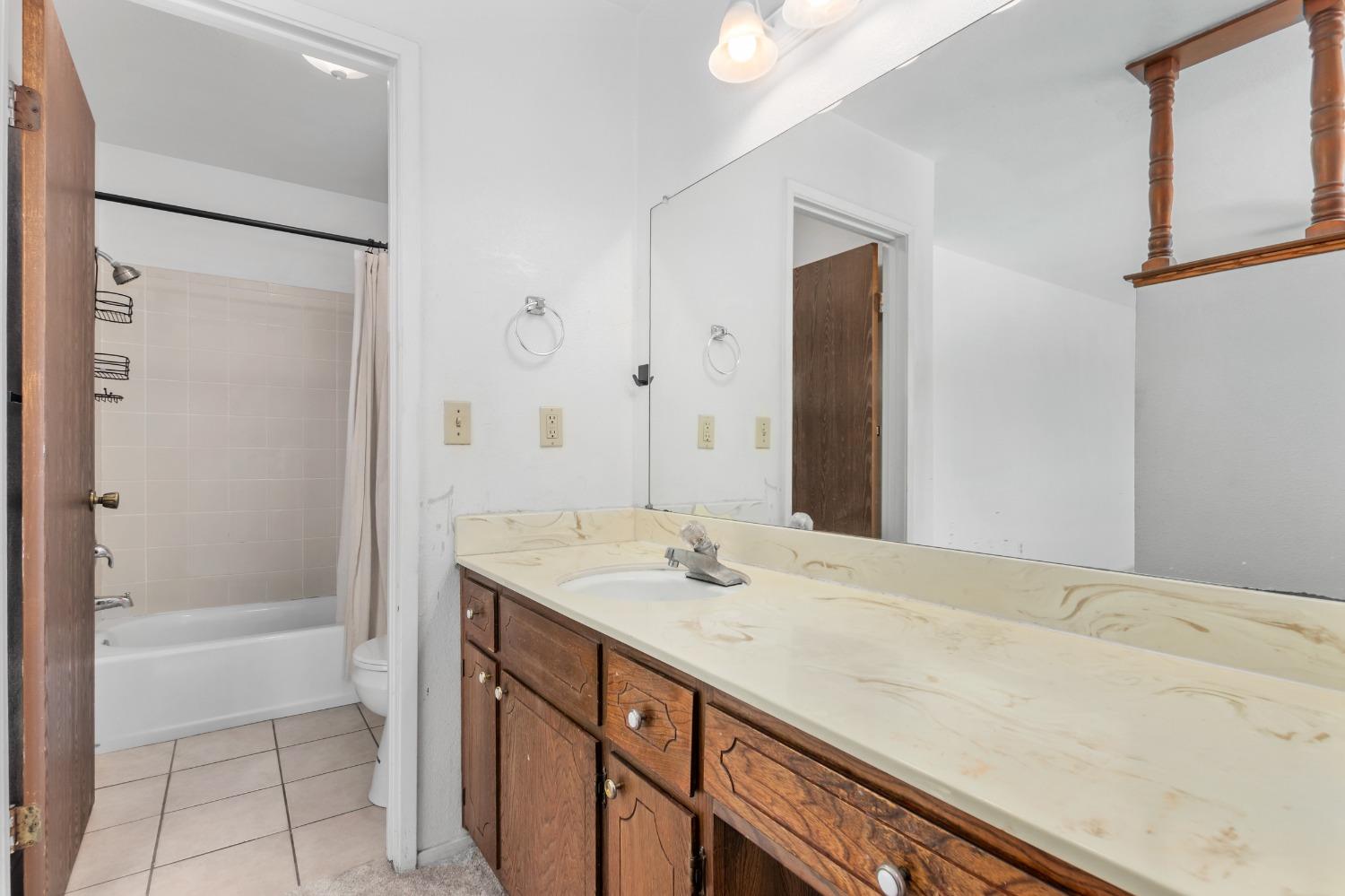 Detail Gallery Image 25 of 38 For 3505 Bixby Way, Stockton,  CA 95209 - 4 Beds | 2/1 Baths