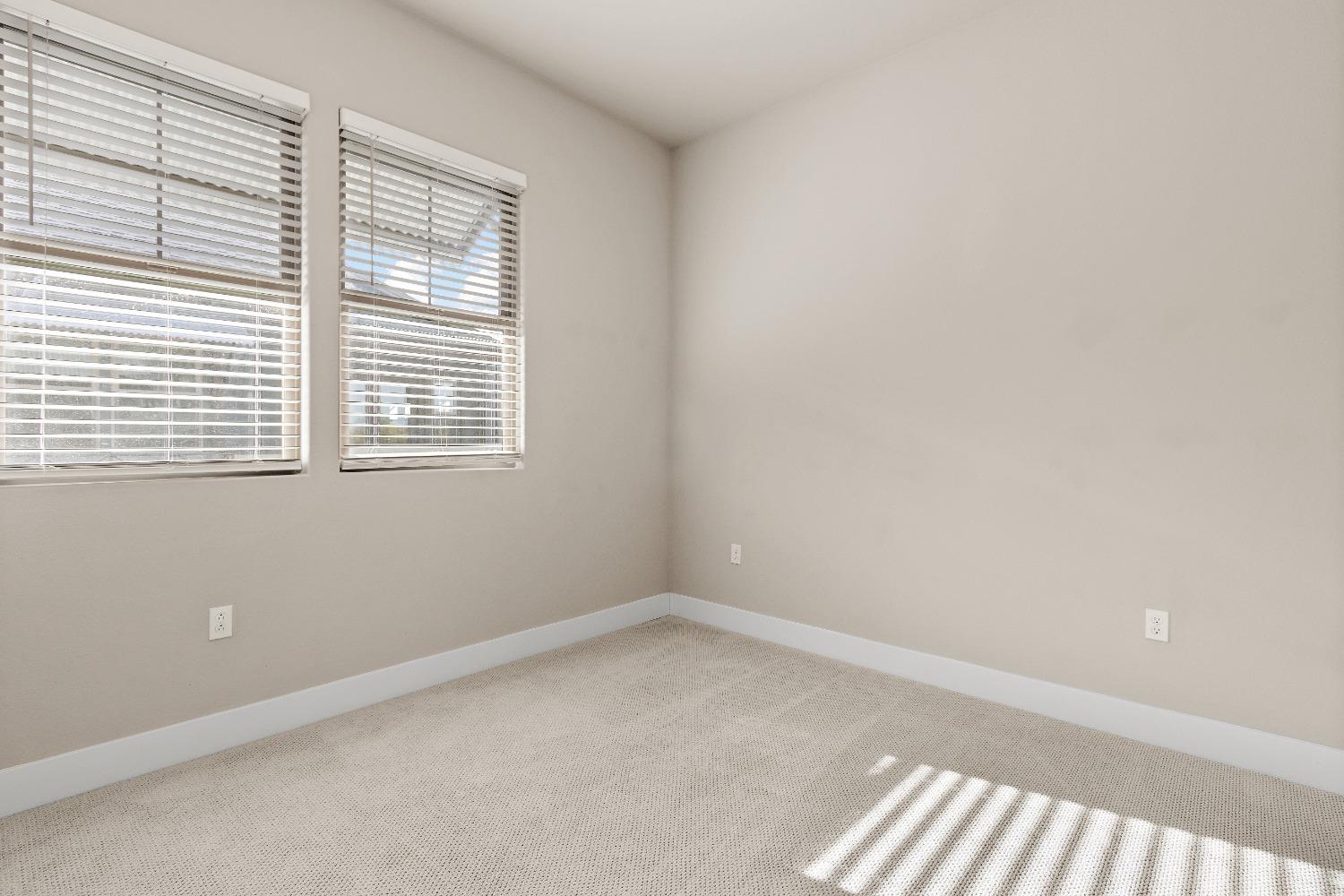 Detail Gallery Image 34 of 58 For 1661 Sring #444,  Davis,  CA 95616 - 3 Beds | 2/1 Baths