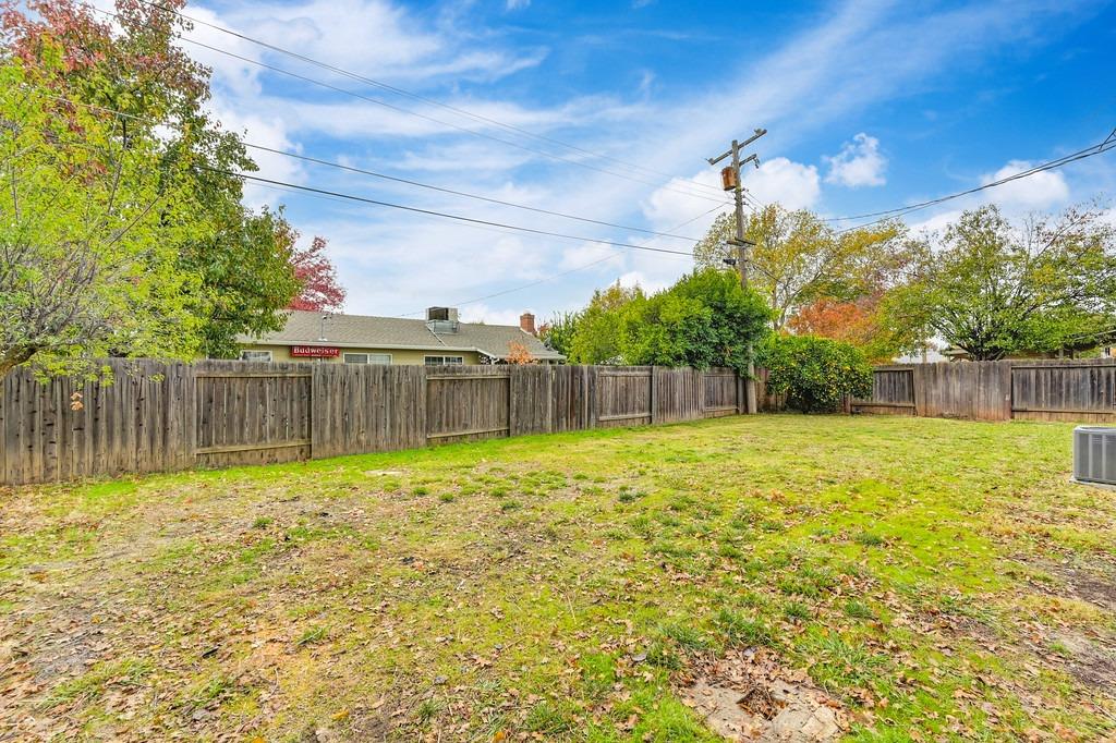 Detail Gallery Image 33 of 34 For 1130 Avon Way, Folsom,  CA 95630 - 3 Beds | 2 Baths