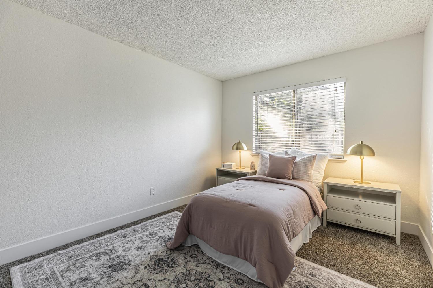 Detail Gallery Image 24 of 39 For 8498 Sunblaze Way, Sacramento,  CA 95823 - 3 Beds | 2 Baths