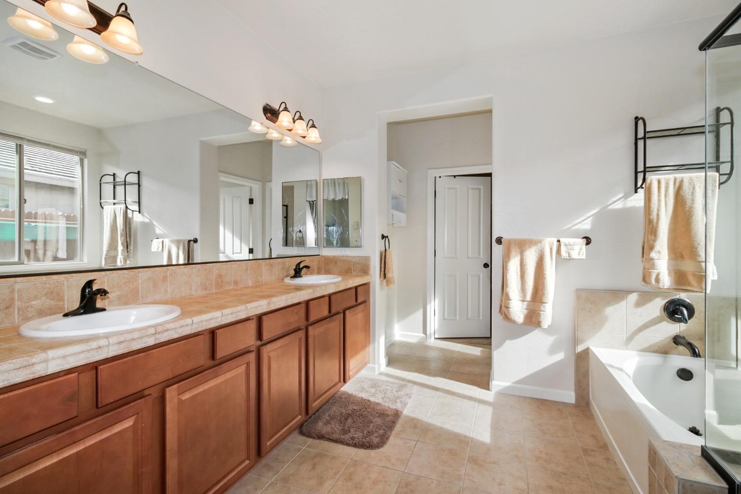 Detail Gallery Image 22 of 33 For 433 Castle Oaks Dr, Ione,  CA 95640 - 4 Beds | 2/1 Baths