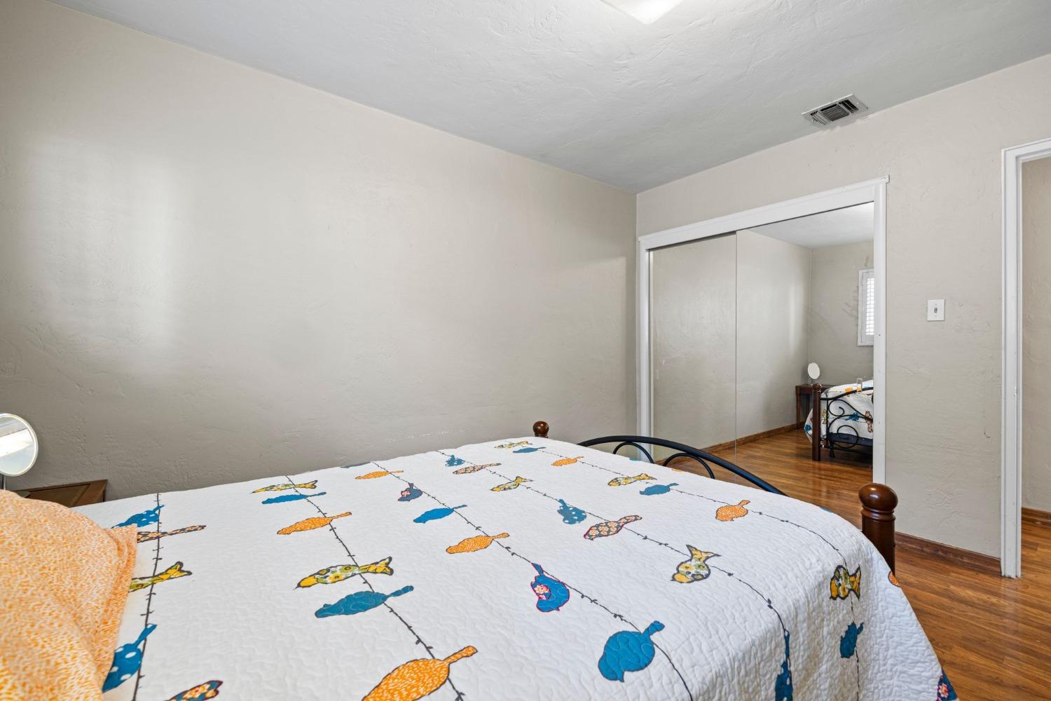 Detail Gallery Image 30 of 45 For 2401 10th Ave, Sacramento,  CA 95818 - 3 Beds | 1 Baths