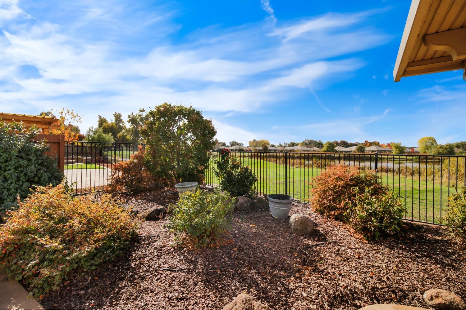 Detail Gallery Image 29 of 33 For 433 Castle Oaks Dr, Ione,  CA 95640 - 4 Beds | 2/1 Baths