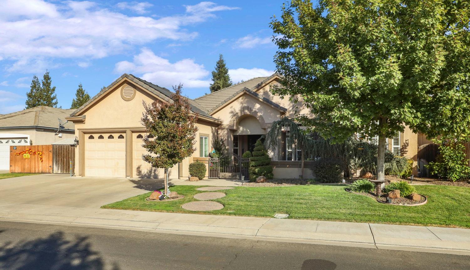 Detail Gallery Image 2 of 68 For 1058 Marigold Pl, Manteca,  CA 95336 - 3 Beds | 2/1 Baths