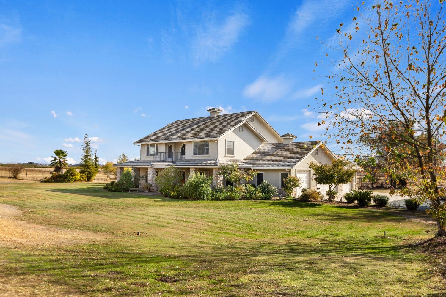 Detail Gallery Image 3 of 98 For 17650 E Collier Rd, Acampo,  CA 95220 - 4 Beds | 3/1 Baths