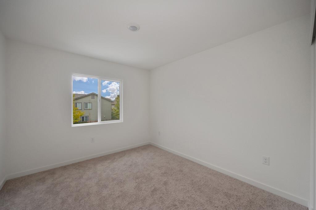 Detail Gallery Image 19 of 46 For 725 Greg Thatch Cir, Sacramento,  CA 95835 - 3 Beds | 2/1 Baths