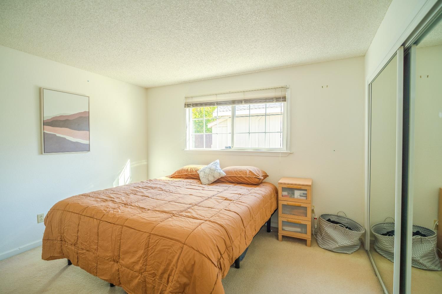 Detail Gallery Image 12 of 47 For 7018 Van Maren Ln, Citrus Heights,  CA 95621 - 4 Beds | 2 Baths