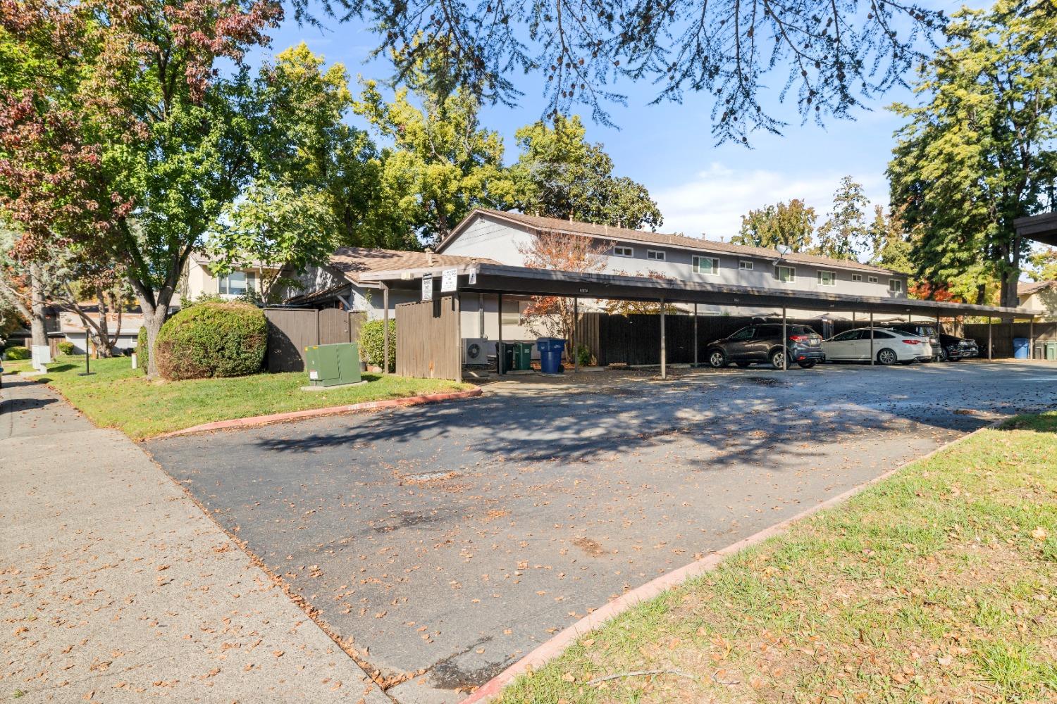 Detail Gallery Image 39 of 46 For 8857 La Riviera Dr #B,  Sacramento,  CA 95826 - 2 Beds | 1/1 Baths