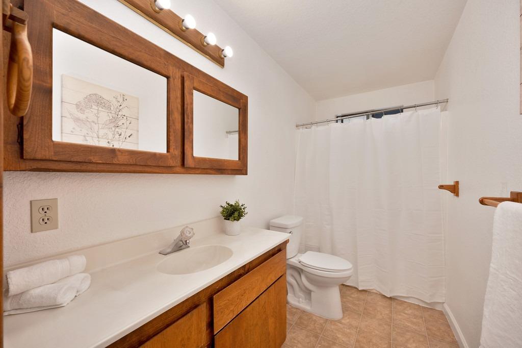 Detail Gallery Image 17 of 28 For 18847 Placer Hills Rd, Meadow Vista,  CA 95722 - 3 Beds | 2 Baths