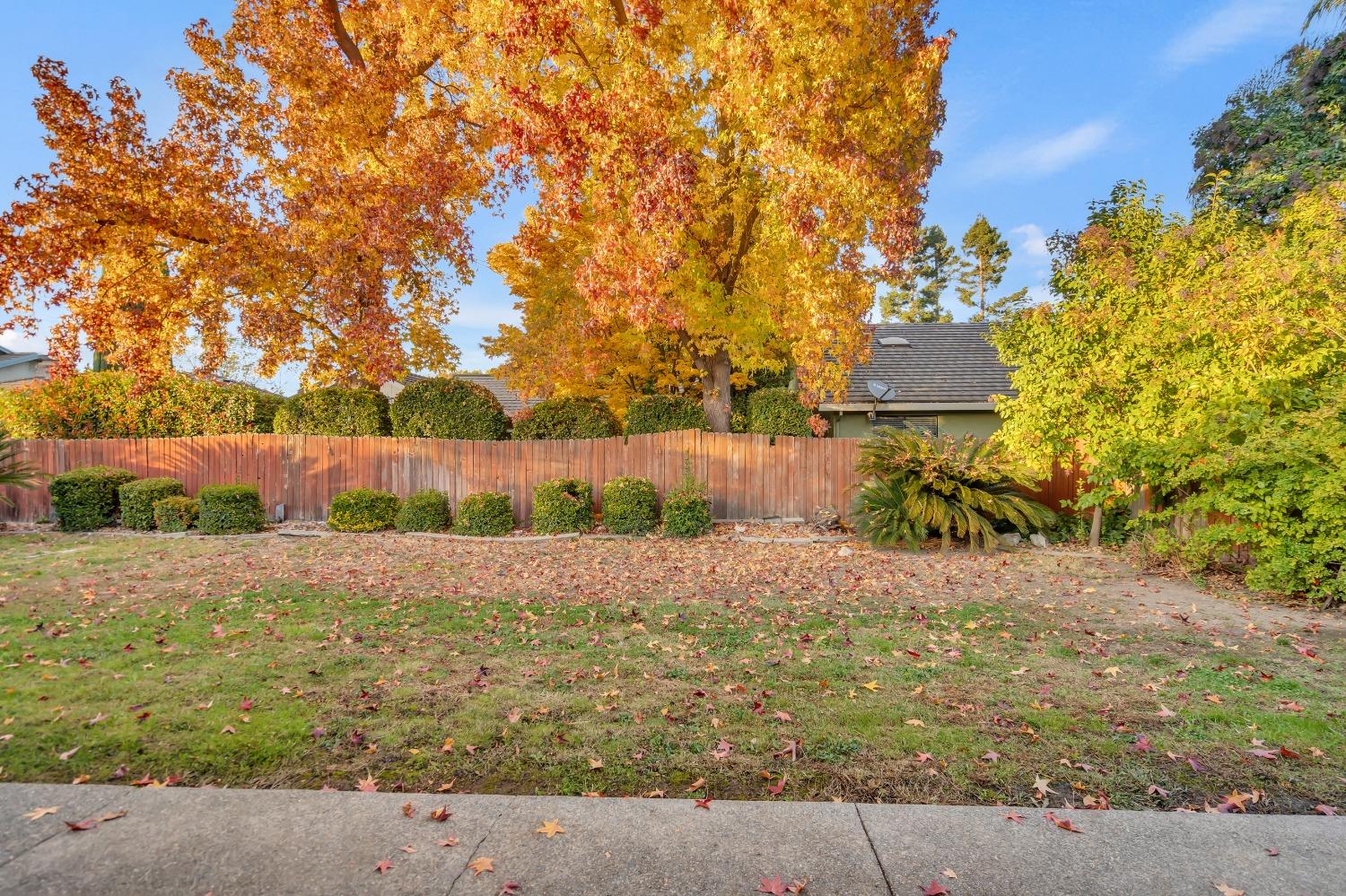 Detail Gallery Image 37 of 48 For 573 Shaw River Way, Sacramento,  CA 95831 - 3 Beds | 2 Baths