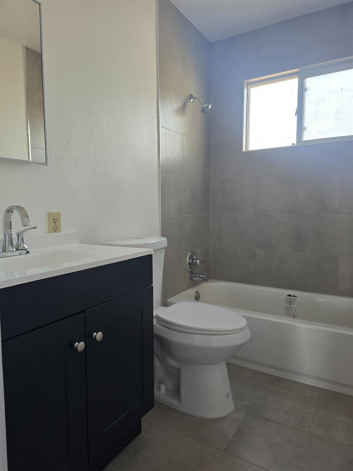 Detail Gallery Image 7 of 7 For 729 N Filbert St, Stockton,  CA 95205 - 2 Beds | 1 Baths