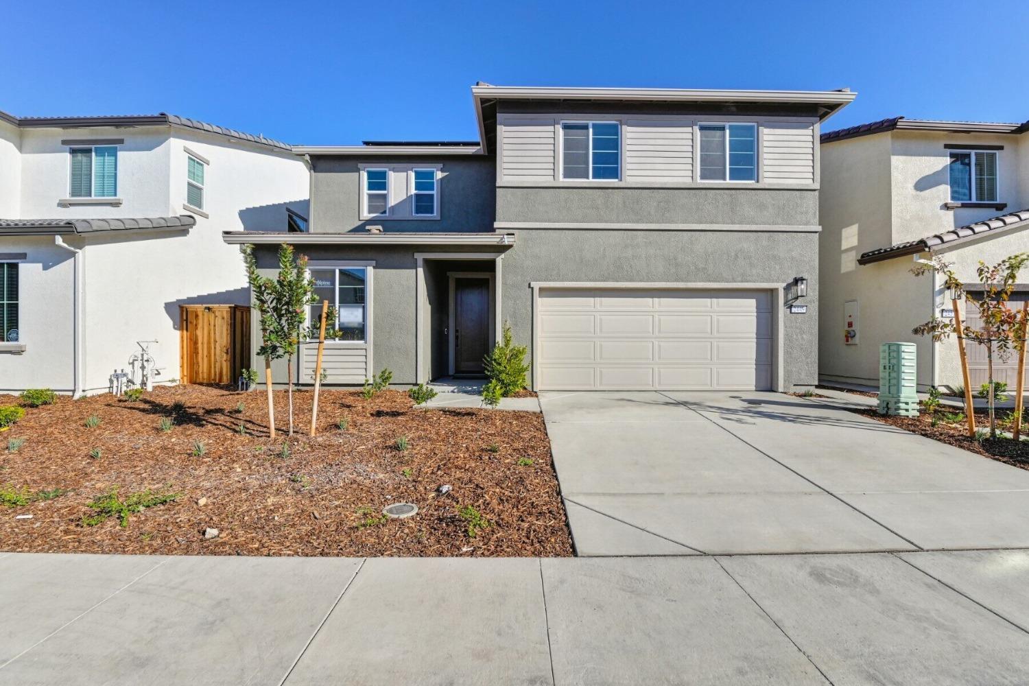 Detail Gallery Image 1 of 32 For 2449 Constellation Cir, Roseville,  CA 95747 - 3 Beds | 2/1 Baths