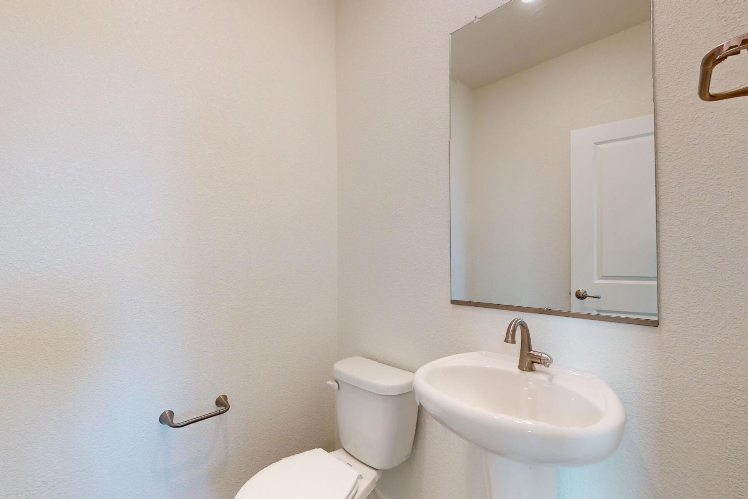 Detail Gallery Image 25 of 32 For 2449 Constellation Cir, Roseville,  CA 95747 - 3 Beds | 2/1 Baths