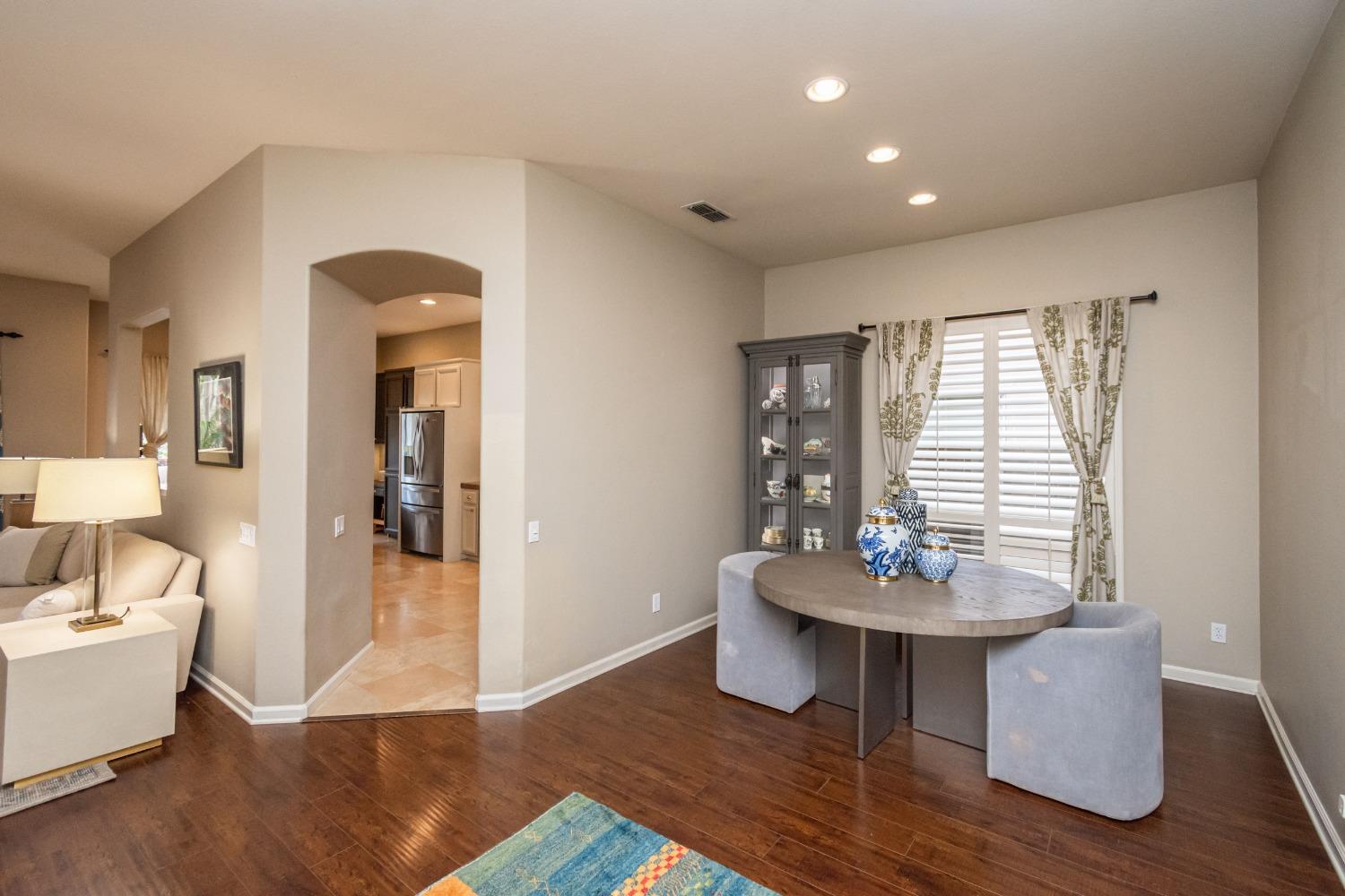 Detail Gallery Image 4 of 33 For 4029 Redondo Dr, El Dorado Hills,  CA 95762 - 3 Beds | 2 Baths