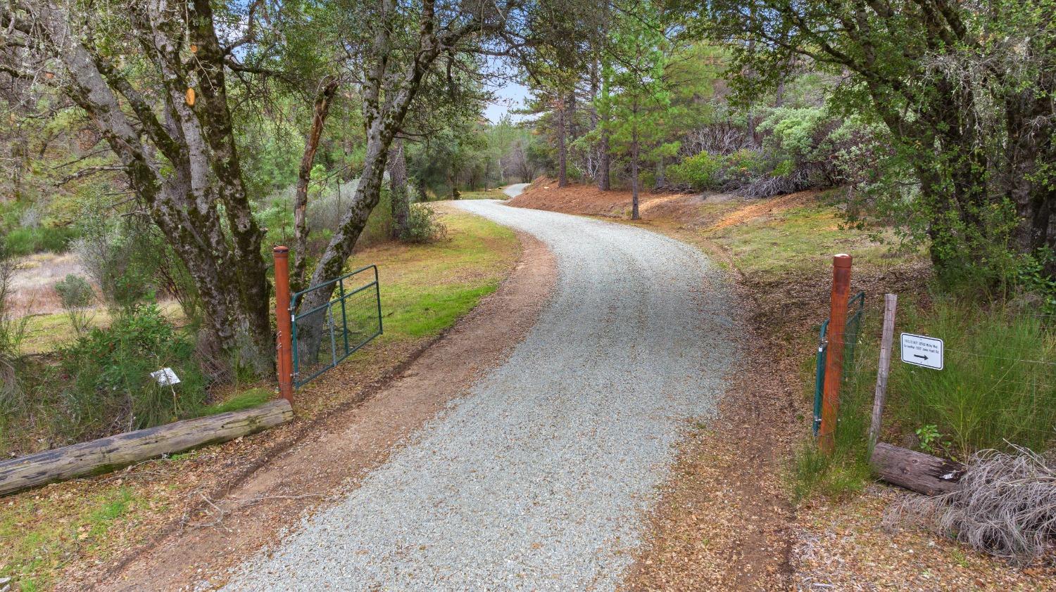 Detail Gallery Image 6 of 42 For 22338 Hyatt Rd, Nevada City,  CA 95959 - – Beds | – Baths