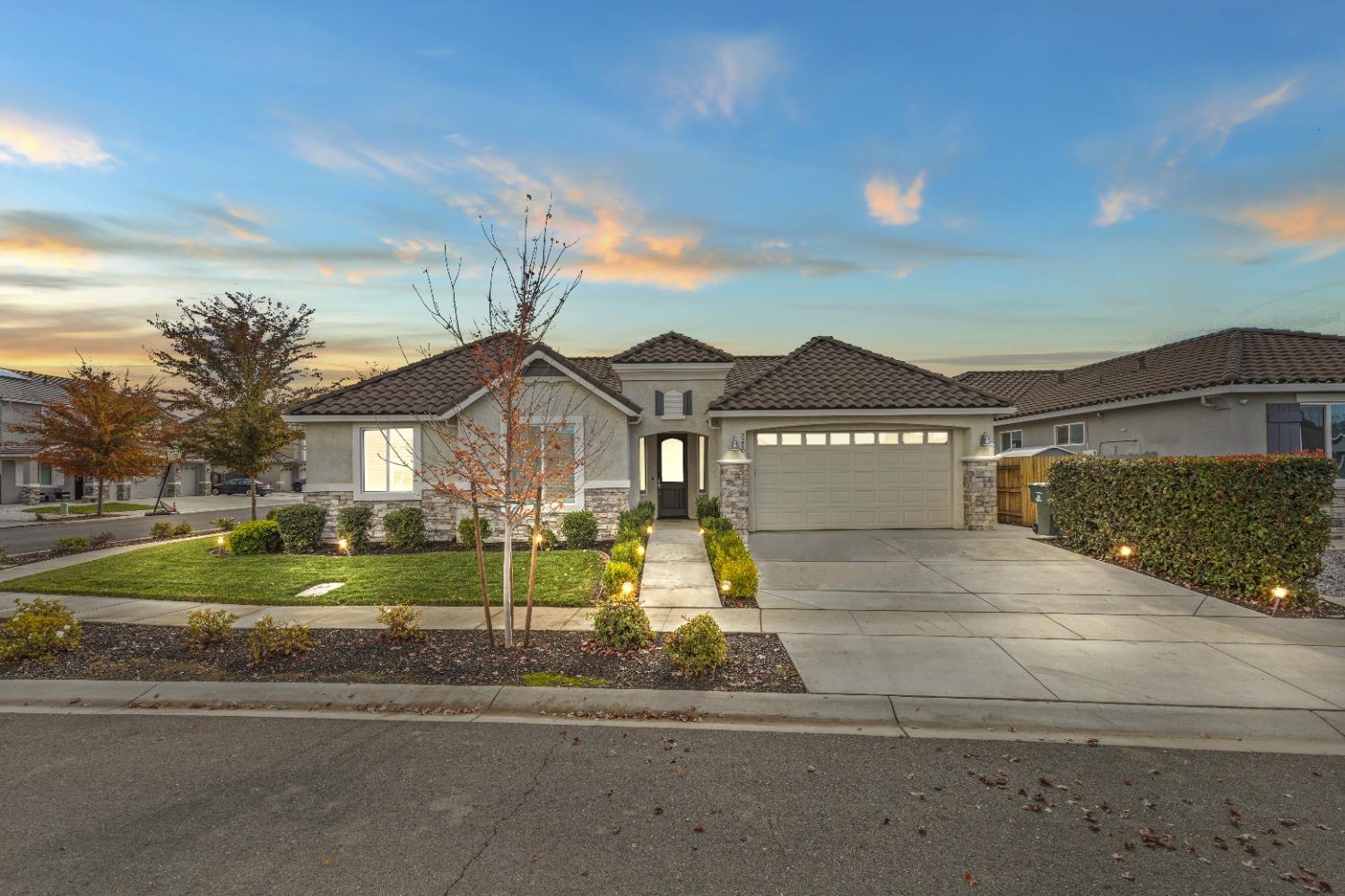 Detail Gallery Image 1 of 33 For 2250 Mia Loop, Yuba City,  CA 95993 - 4 Beds | 2/1 Baths