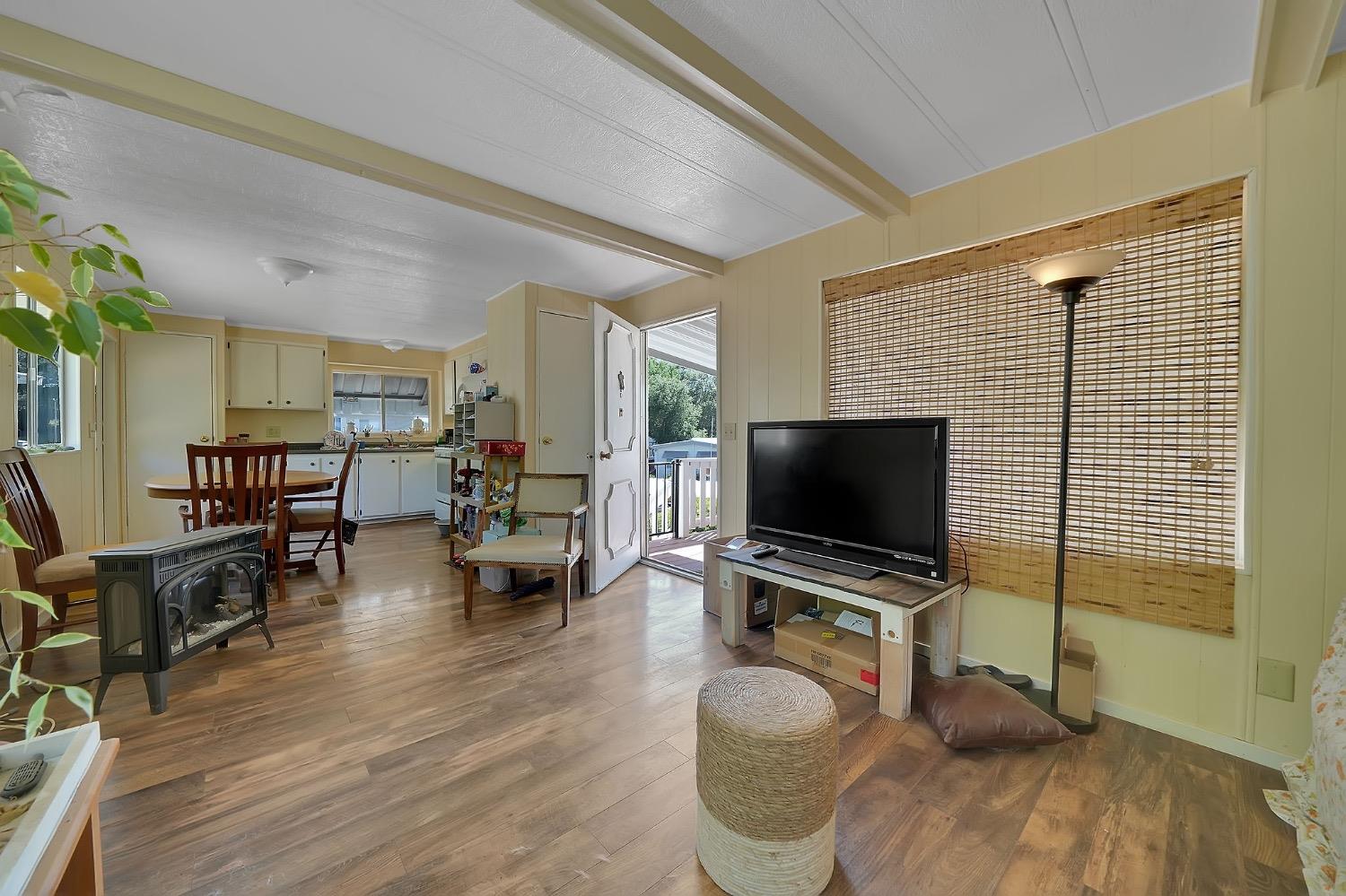 Detail Gallery Image 8 of 20 For 150 Clinton Rd #38, Jackson,  CA 95642 - 2 Beds | 1 Baths