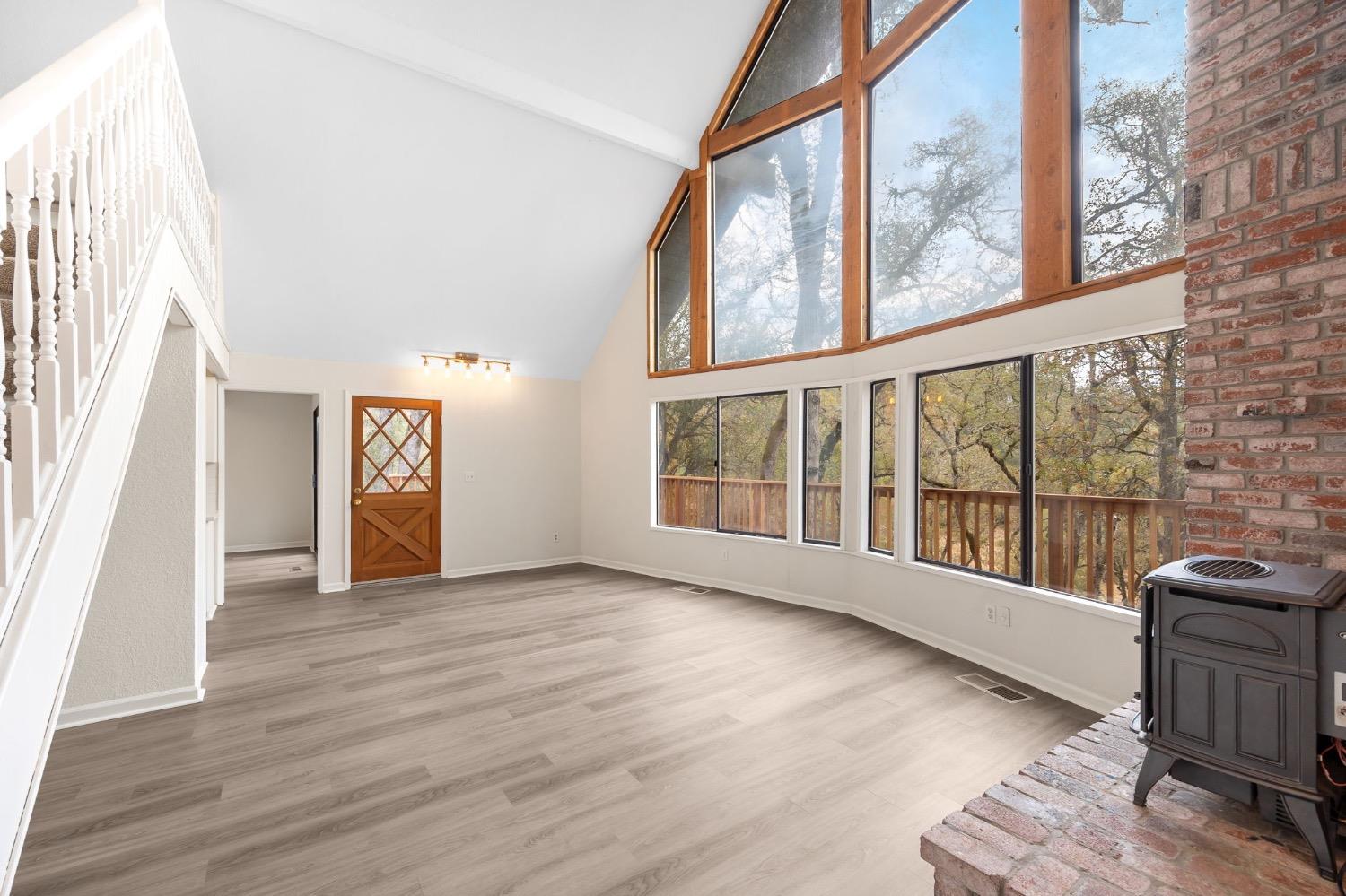 Detail Gallery Image 9 of 61 For 4500 Studebaker Rd, Placerville,  CA 95667 - 4 Beds | 2 Baths