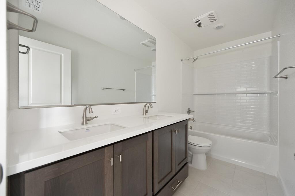 Detail Gallery Image 15 of 46 For 725 Greg Thatch Cir, Sacramento,  CA 95835 - 3 Beds | 2/1 Baths