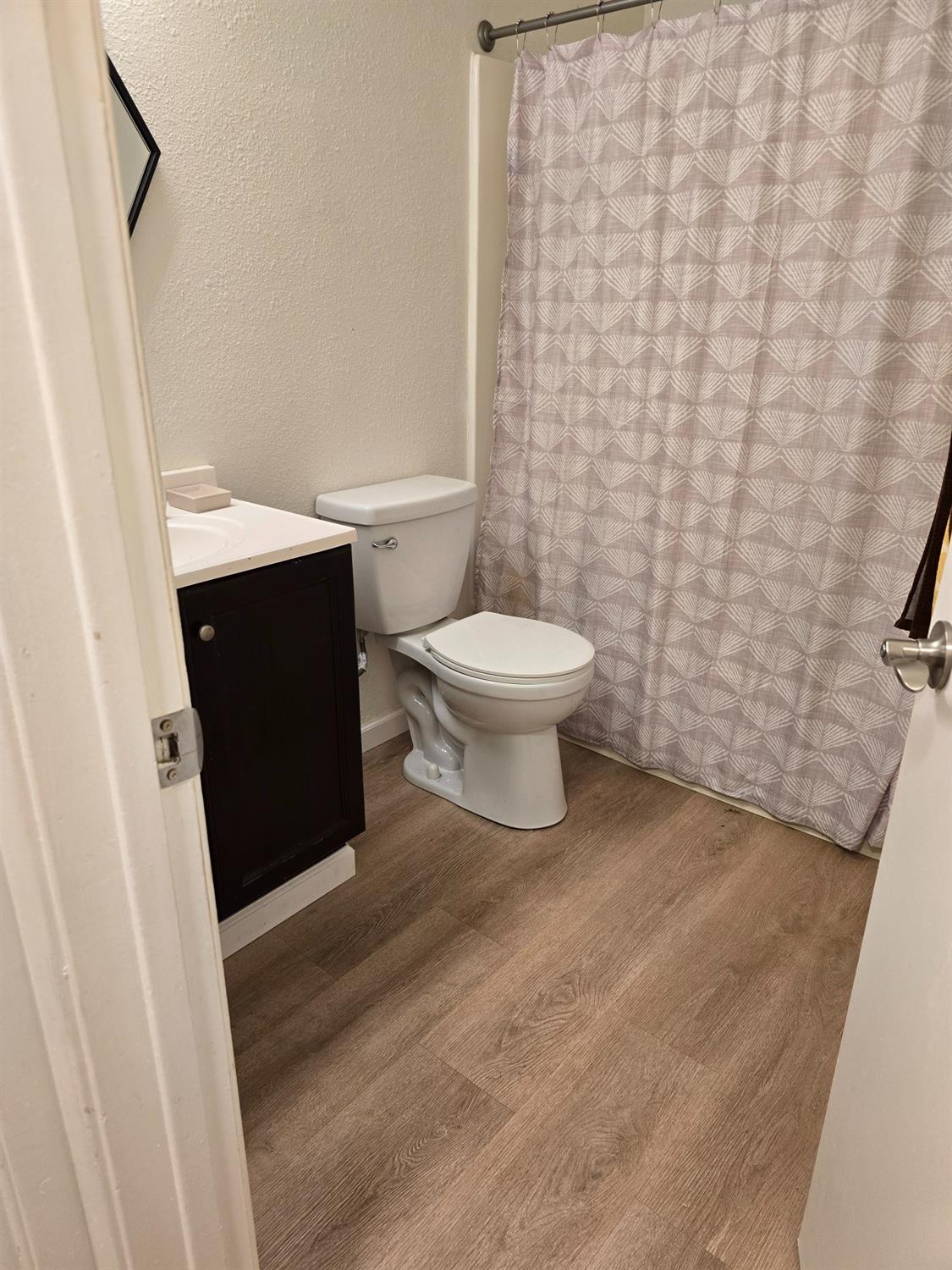 Detail Gallery Image 12 of 13 For 456 Cherry Ln #D,  Manteca,  CA 95337 - 2 Beds | 1 Baths