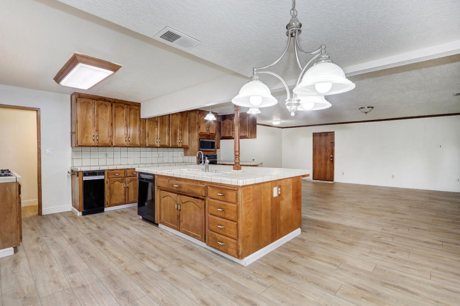 Detail Gallery Image 19 of 69 For 1616 Park Blvd, West Sacramento,  CA 95691 - 2 Beds | 2 Baths