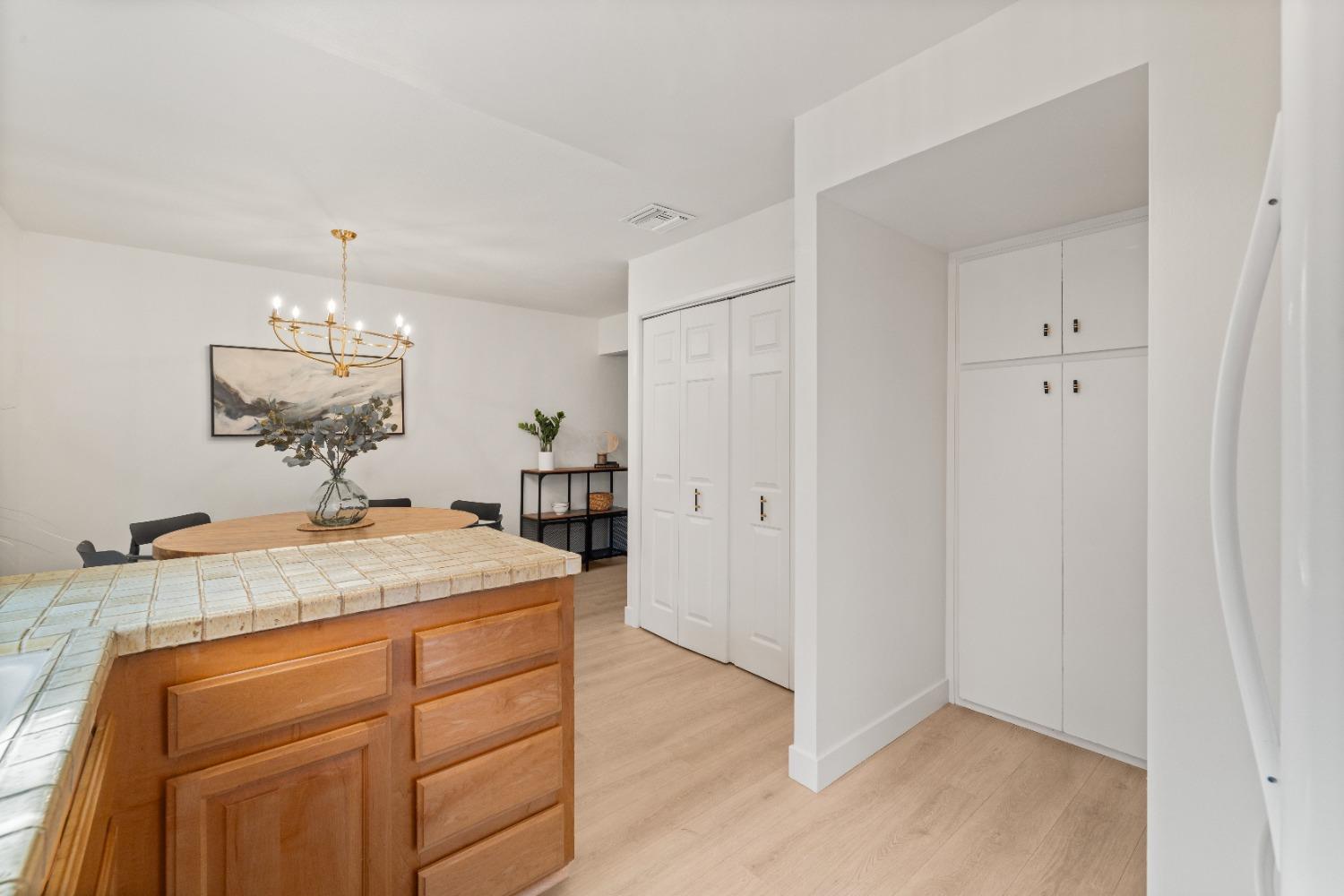 Detail Gallery Image 17 of 46 For 8857 La Riviera Dr #B,  Sacramento,  CA 95826 - 2 Beds | 1/1 Baths