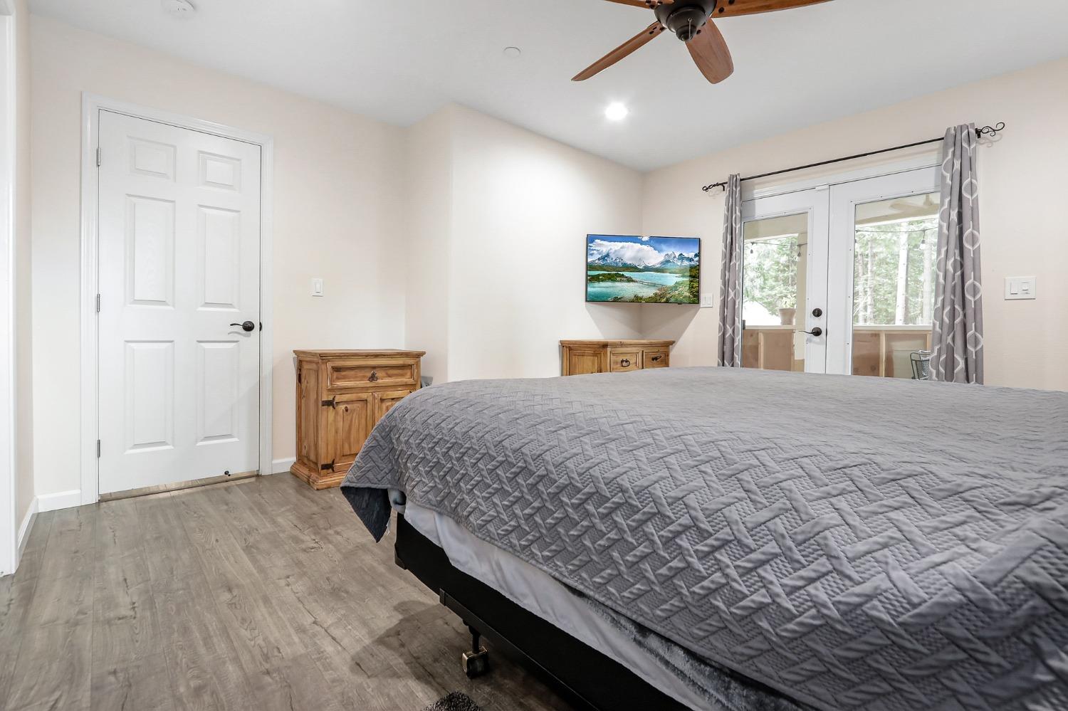 Detail Gallery Image 11 of 33 For 2928 North St, Pollock Pines,  CA 95726 - 3 Beds | 2/2 Baths