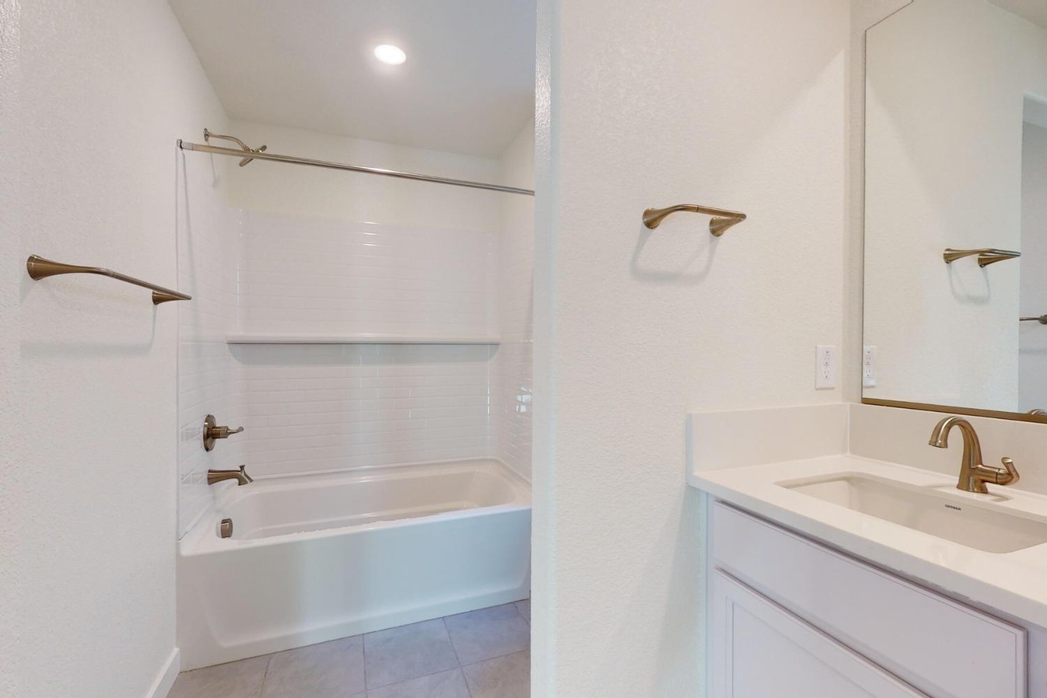 Detail Gallery Image 13 of 32 For 2449 Constellation Cir, Roseville,  CA 95747 - 3 Beds | 2/1 Baths