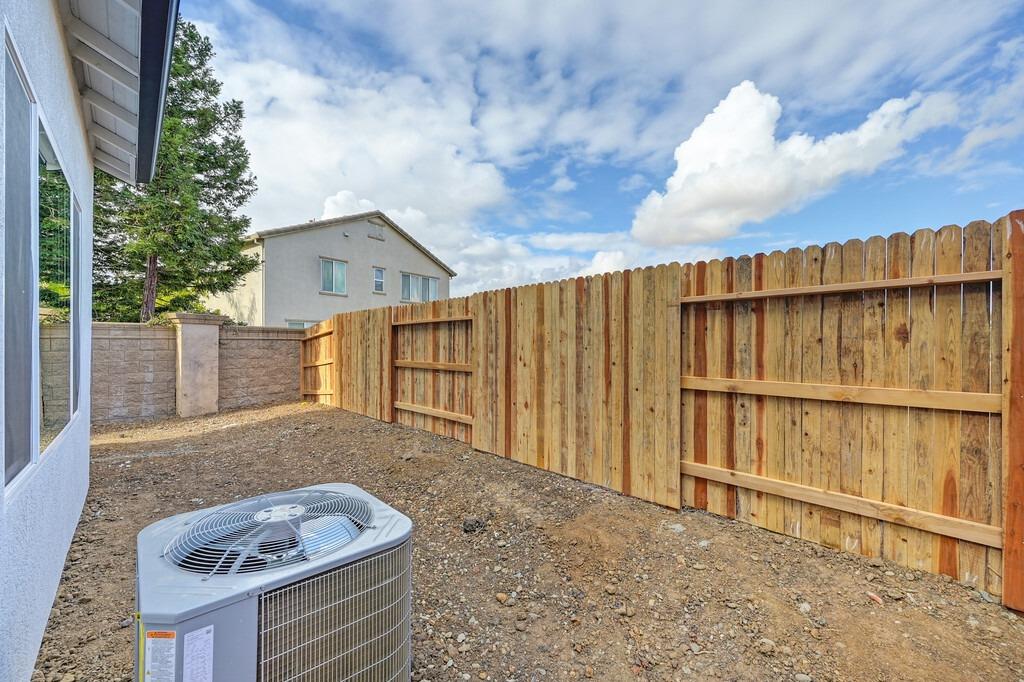 Detail Gallery Image 46 of 46 For 725 Greg Thatch Cir, Sacramento,  CA 95835 - 3 Beds | 2/1 Baths