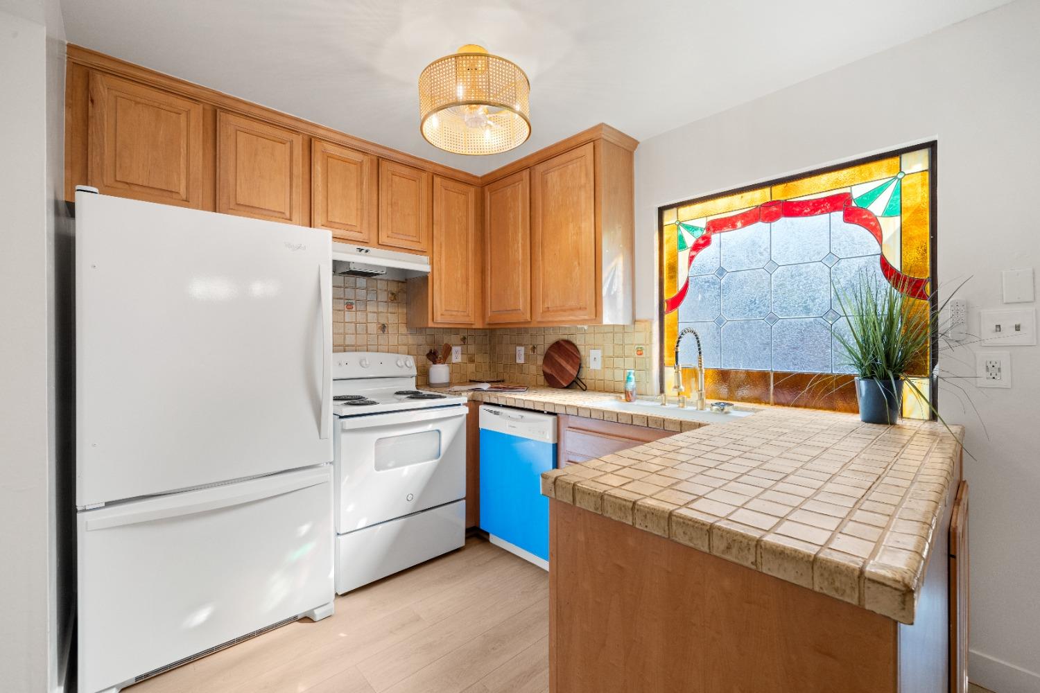 Detail Gallery Image 13 of 46 For 8857 La Riviera Dr #B,  Sacramento,  CA 95826 - 2 Beds | 1/1 Baths