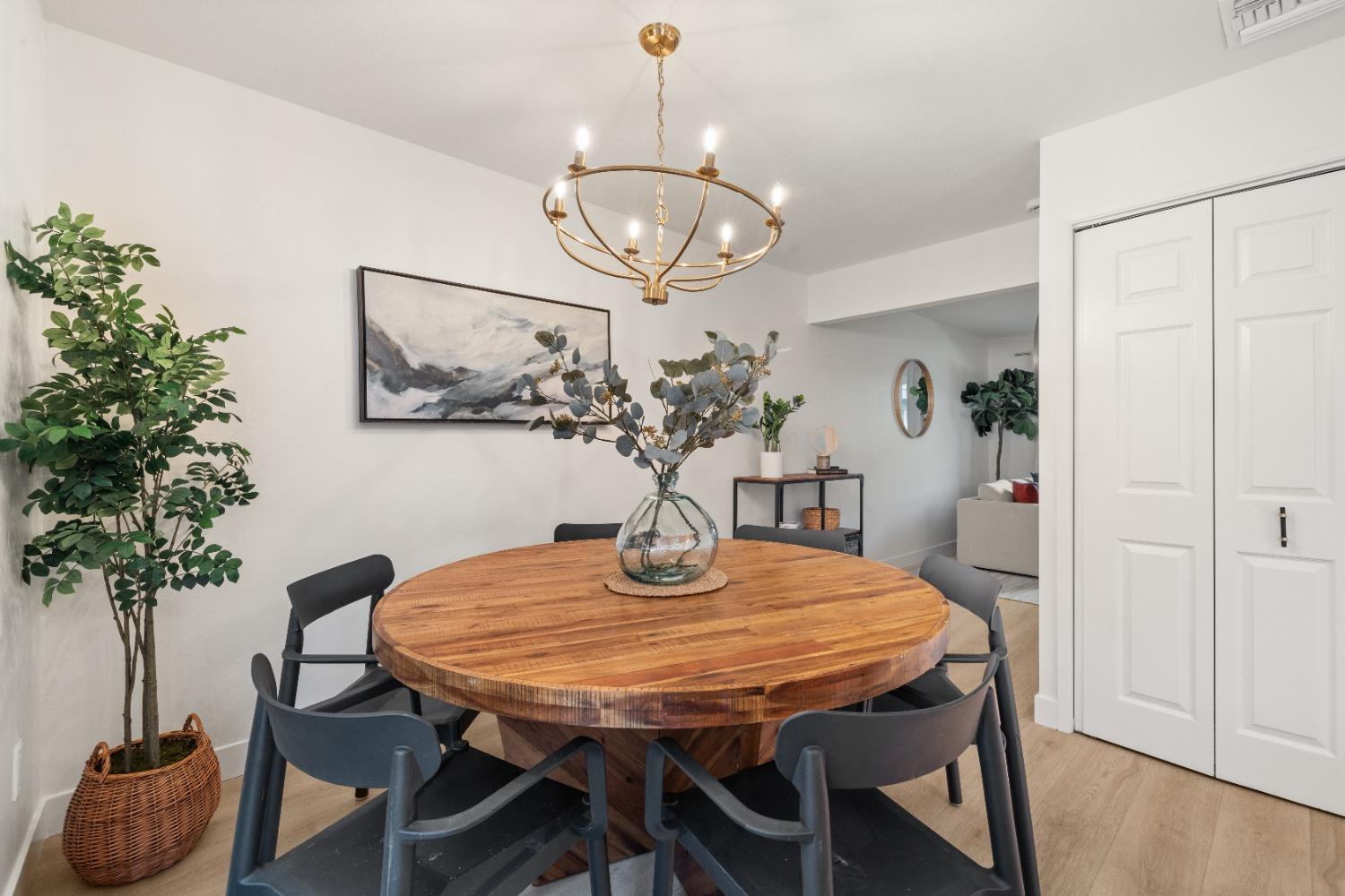 Detail Gallery Image 11 of 46 For 8857 La Riviera Dr #B,  Sacramento,  CA 95826 - 2 Beds | 1/1 Baths