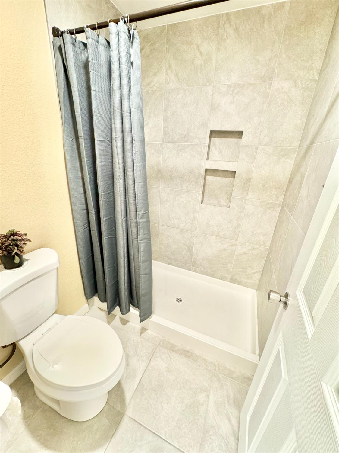 Detail Gallery Image 11 of 18 For 4229 Oberon Ave, North Highlands,  CA 95660 - 3 Beds | 2 Baths