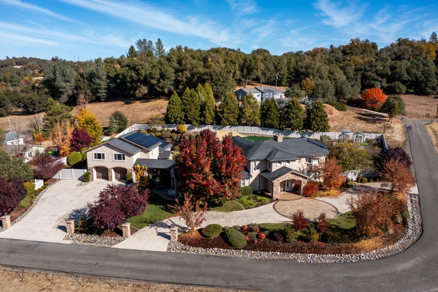 Detail Gallery Image 2 of 95 For 3401 Indian Creek Rd, Placerville,  CA 95667 - 4 Beds | 4/3 Baths