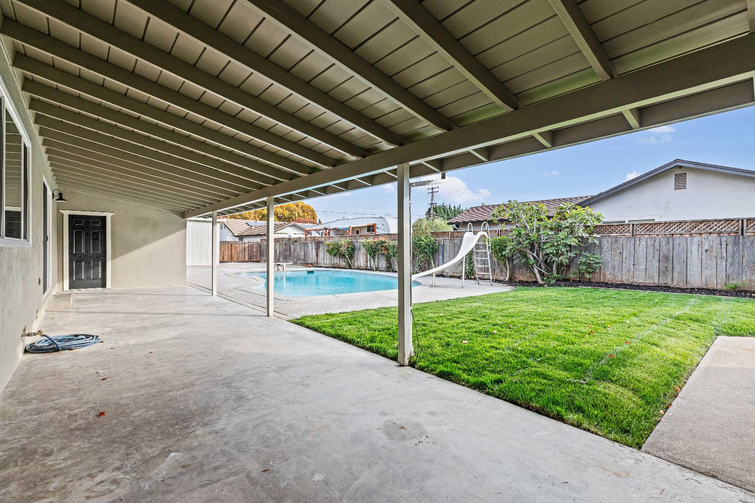 Detail Gallery Image 37 of 52 For 300 Hastings Ln, Modesto,  CA 95350 - 4 Beds | 2/1 Baths