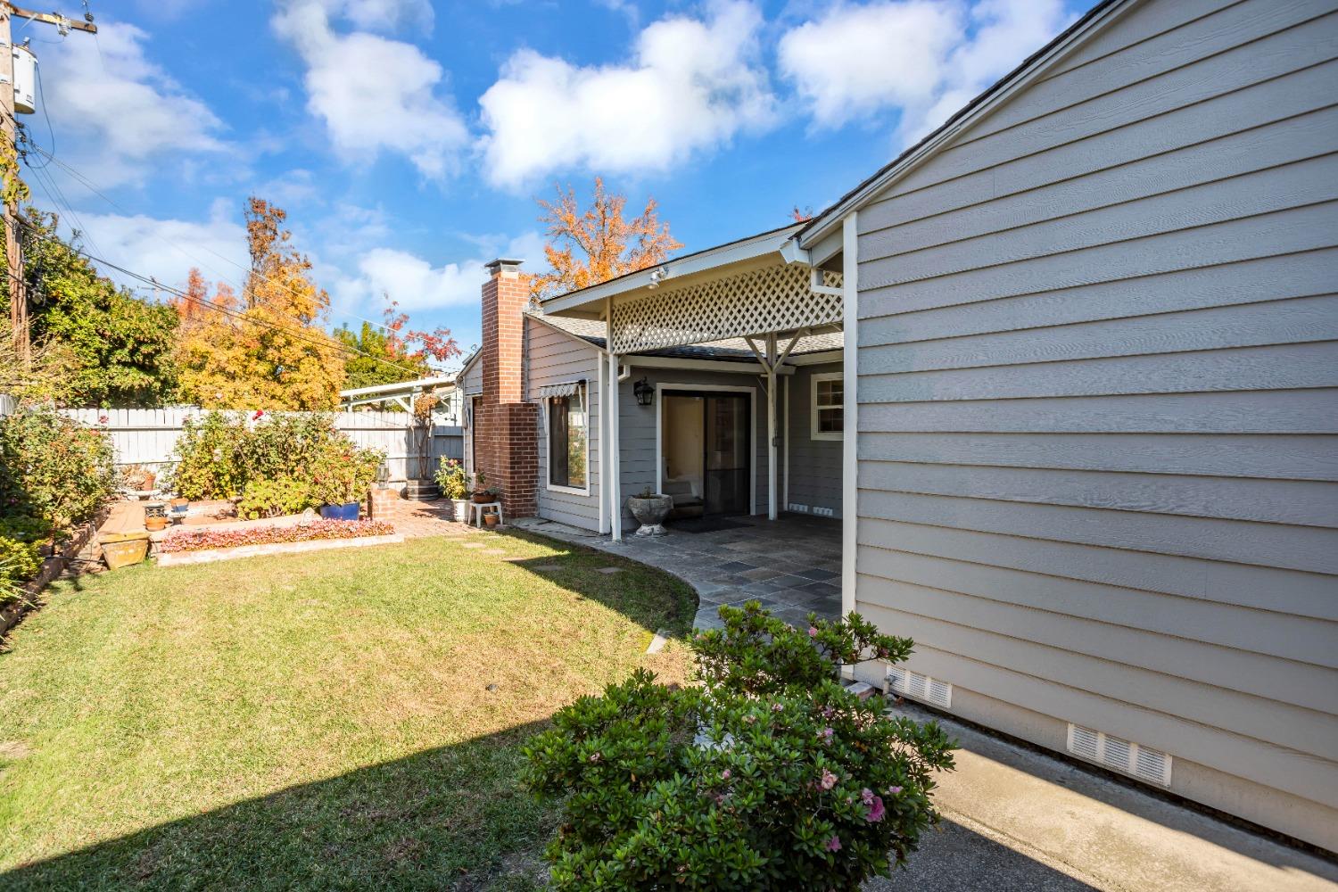 Detail Gallery Image 36 of 43 For 2221 Landon Ln, Sacramento,  CA 95825 - 4 Beds | 2/1 Baths