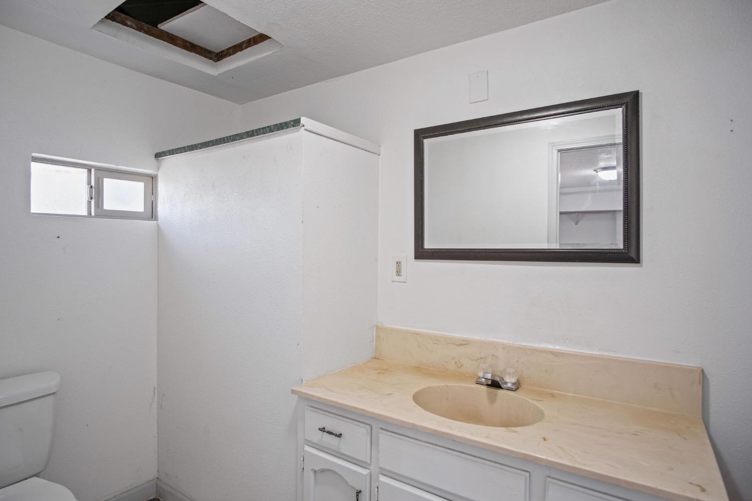 Detail Gallery Image 11 of 27 For 3608 Tamarack Ave, Ceres,  CA 95307 - 1 Beds | 1 Baths