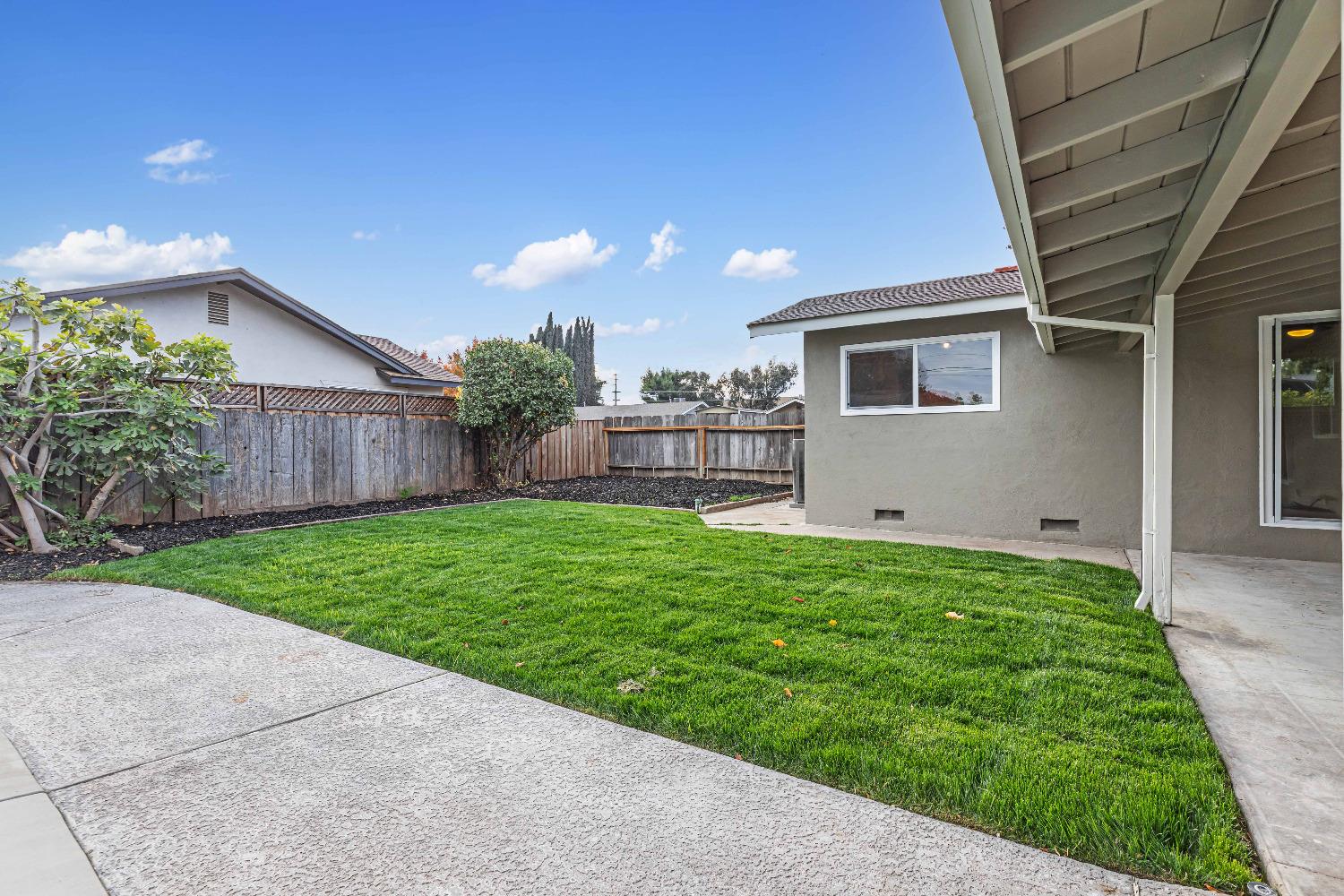 Detail Gallery Image 39 of 52 For 300 Hastings Ln, Modesto,  CA 95350 - 4 Beds | 2/1 Baths