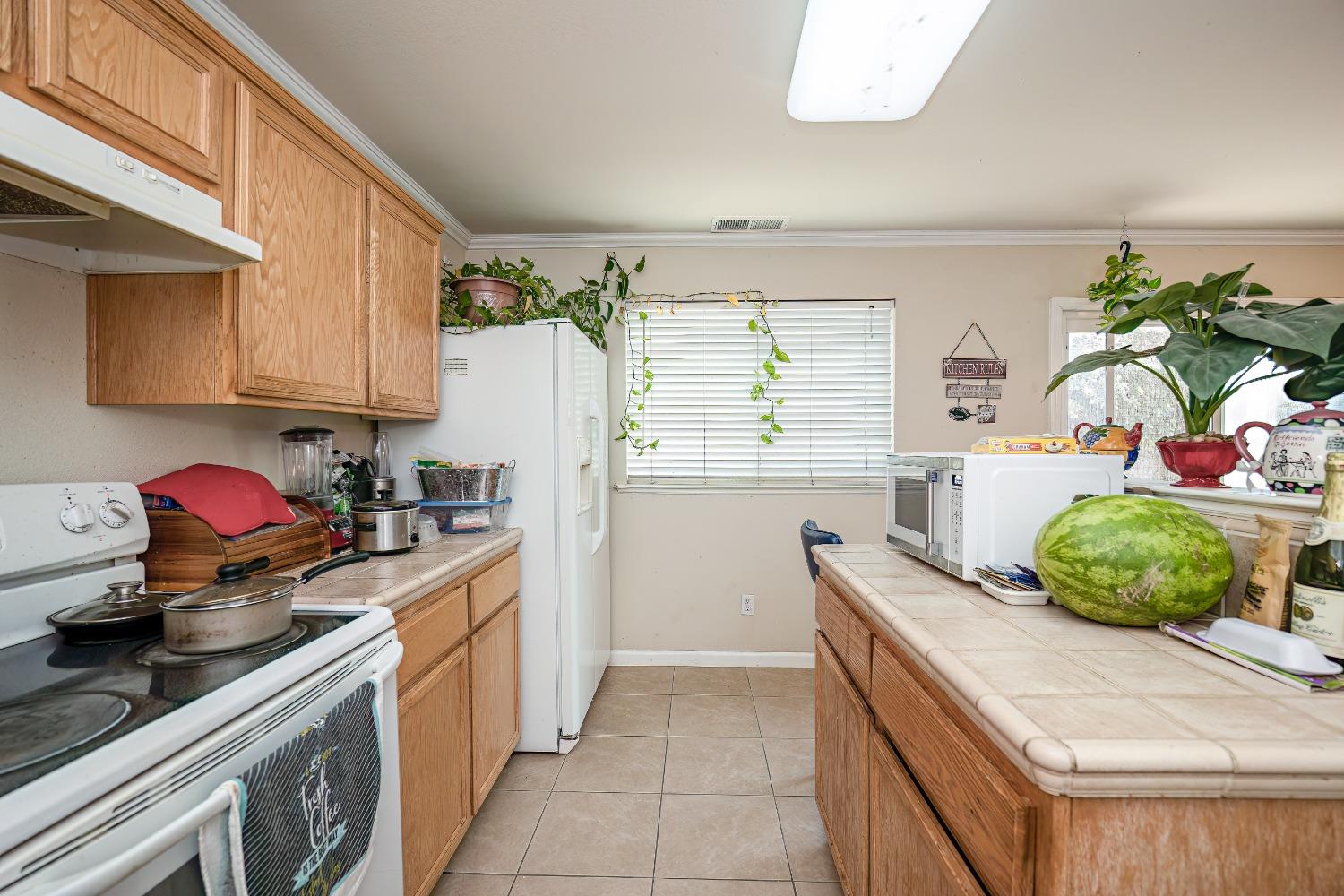 Detail Gallery Image 14 of 23 For 1144 Solstice Ave, Merced,  CA 95348 - 4 Beds | 2/1 Baths