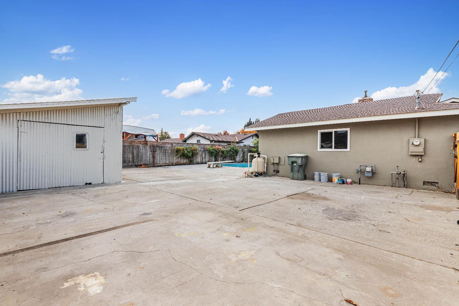 Detail Gallery Image 45 of 52 For 300 Hastings Ln, Modesto,  CA 95350 - 4 Beds | 2/1 Baths