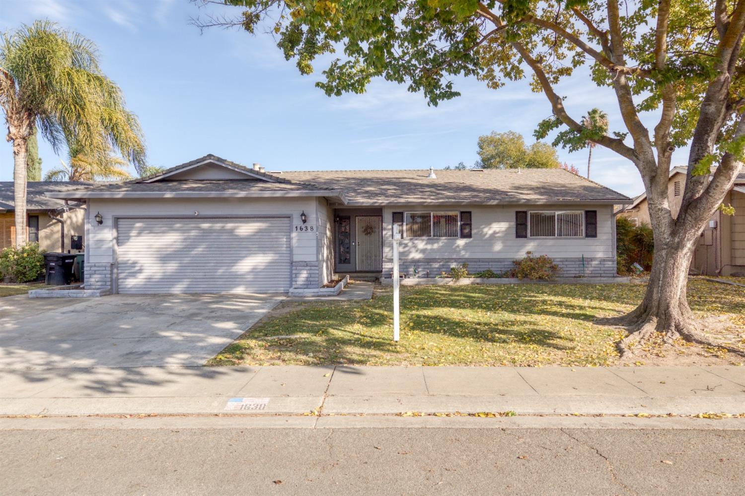 Detail Gallery Image 1 of 37 For 1638 Peachwood Ave, Ceres,  CA 95307 - 3 Beds | 2 Baths