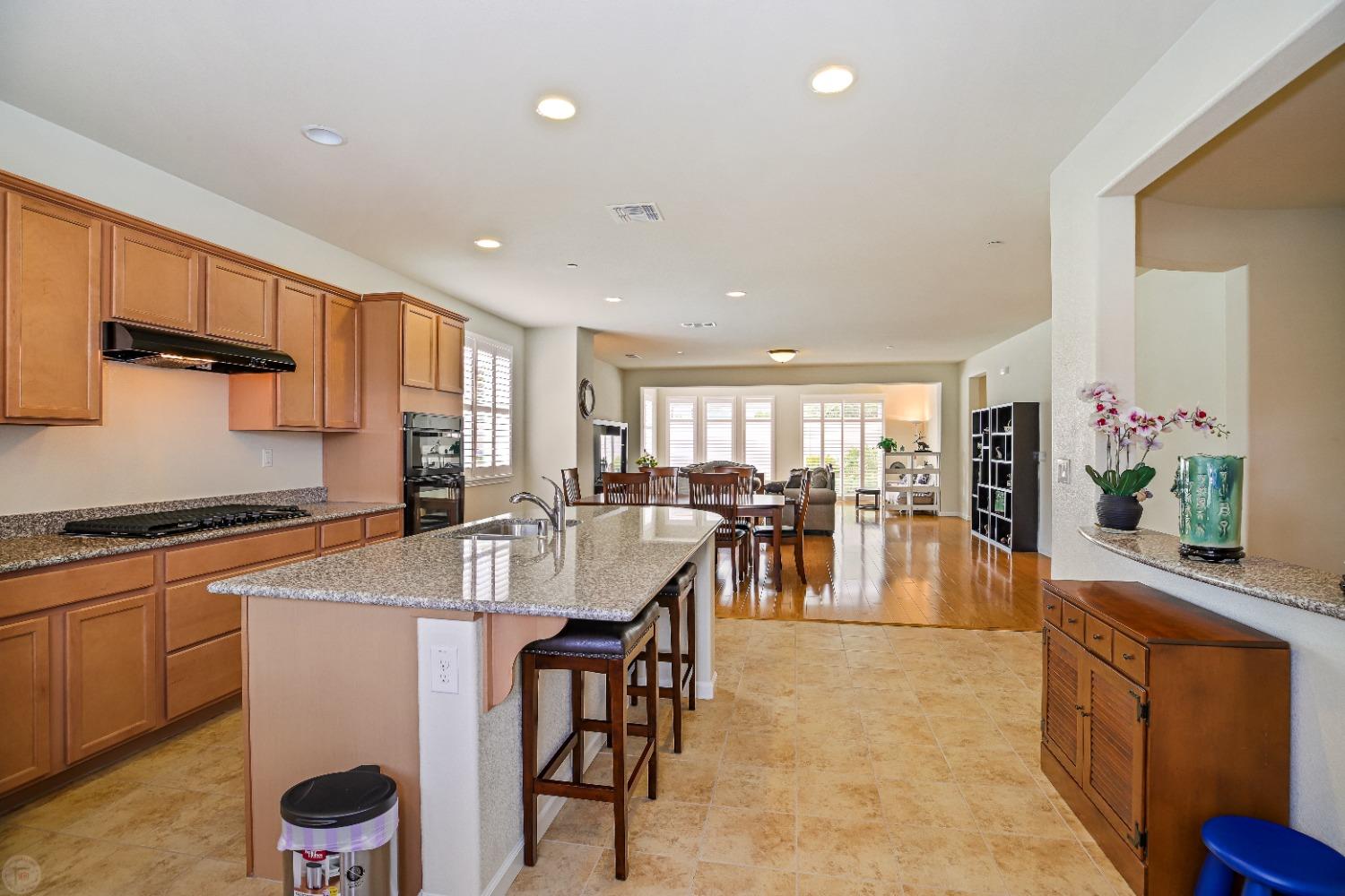 Detail Gallery Image 9 of 83 For 1478 Arbor Brook Dr, Manteca,  CA 95336 - 3 Beds | 2 Baths