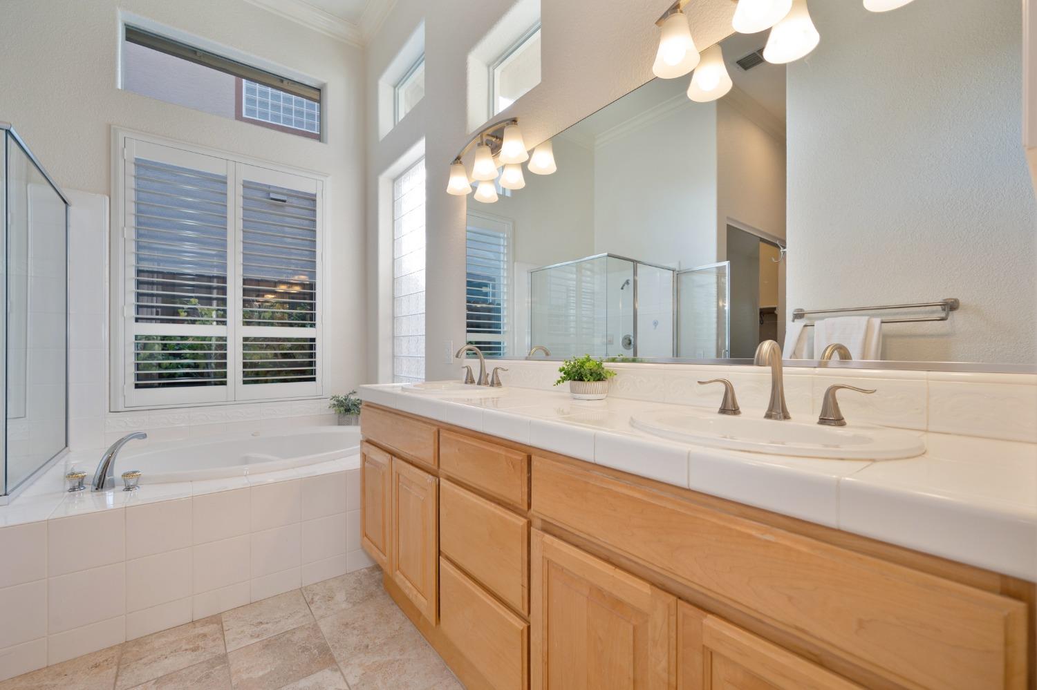 Detail Gallery Image 24 of 58 For 689 Halidon Way, Folsom,  CA 95630 - 4 Beds | 2/1 Baths