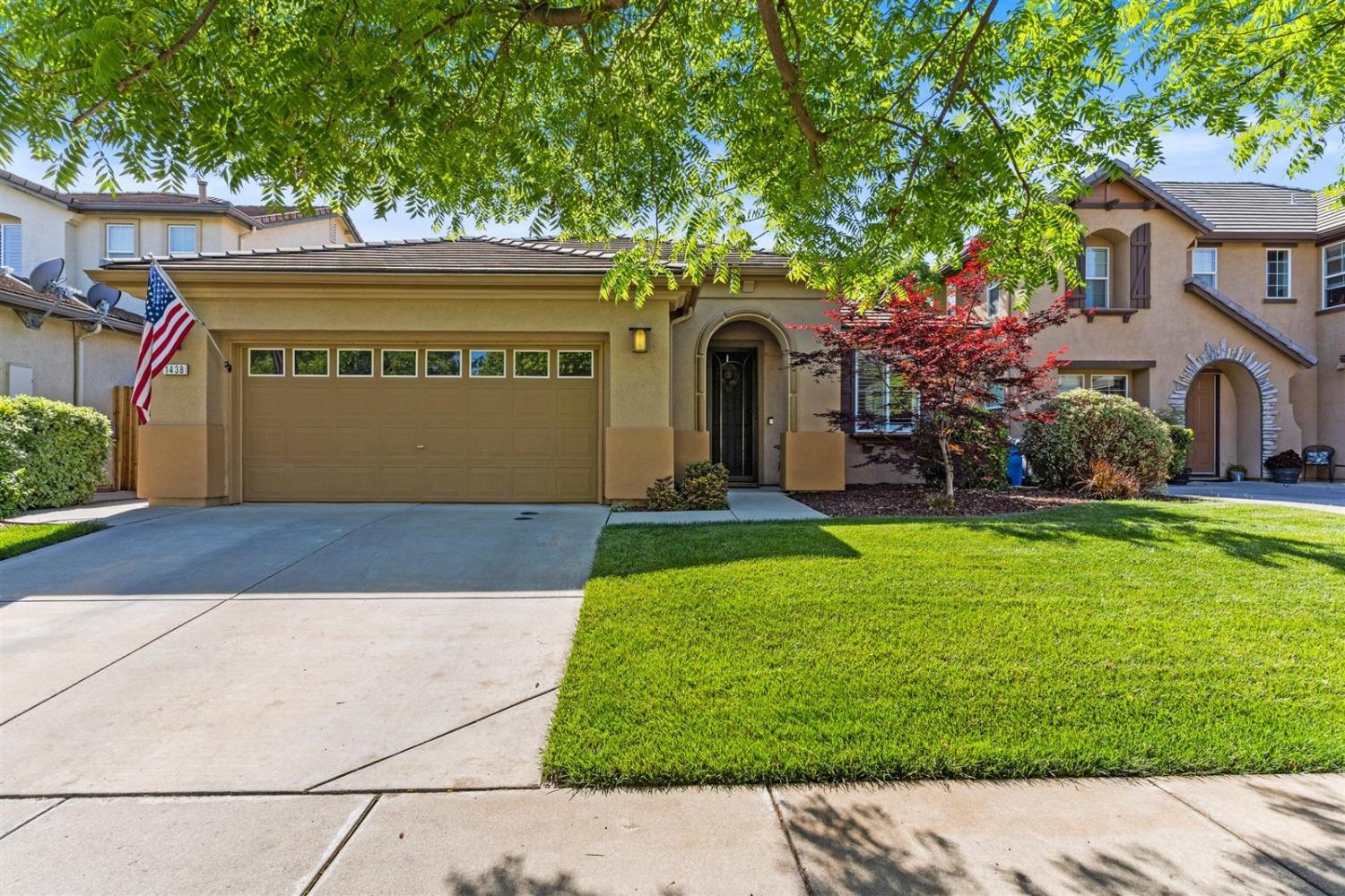 Detail Gallery Image 1 of 48 For 1438 Tori Ln, Yuba City,  CA 95993 - 3 Beds | 2 Baths