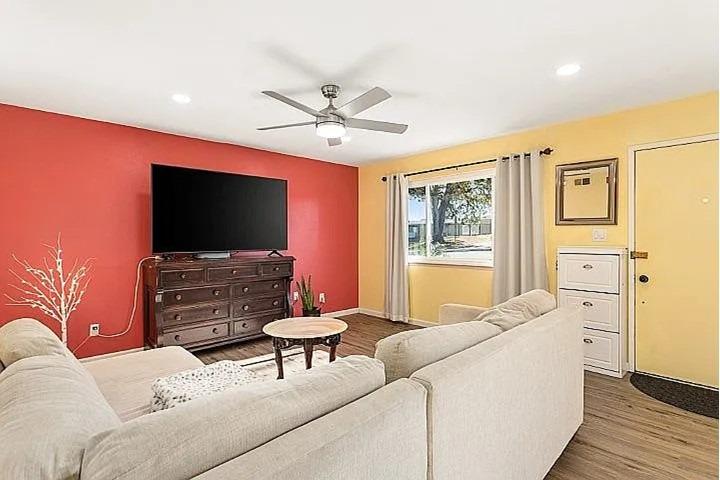 Detail Gallery Image 10 of 17 For 4625 Palm Ave #1,  Sacramento,  CA 95842 - 2 Beds | 1 Baths